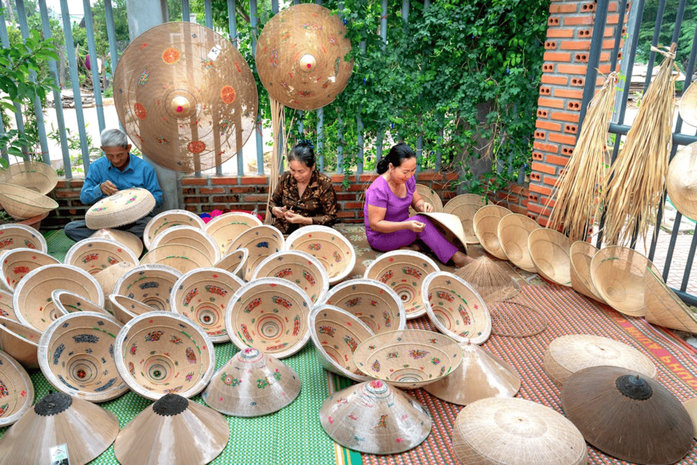 Phu Gia horse hat craft village was inscribed on the National Intangible Cultural Heritage List in 2024 (Source: Pexels)